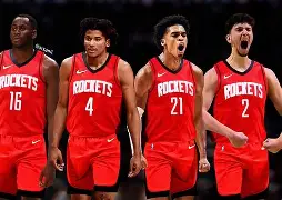 转会期休斯敦火箭队长鼓劲：足总杯节点到来，目标明确，训练强度明显提升(电影杀出重围)