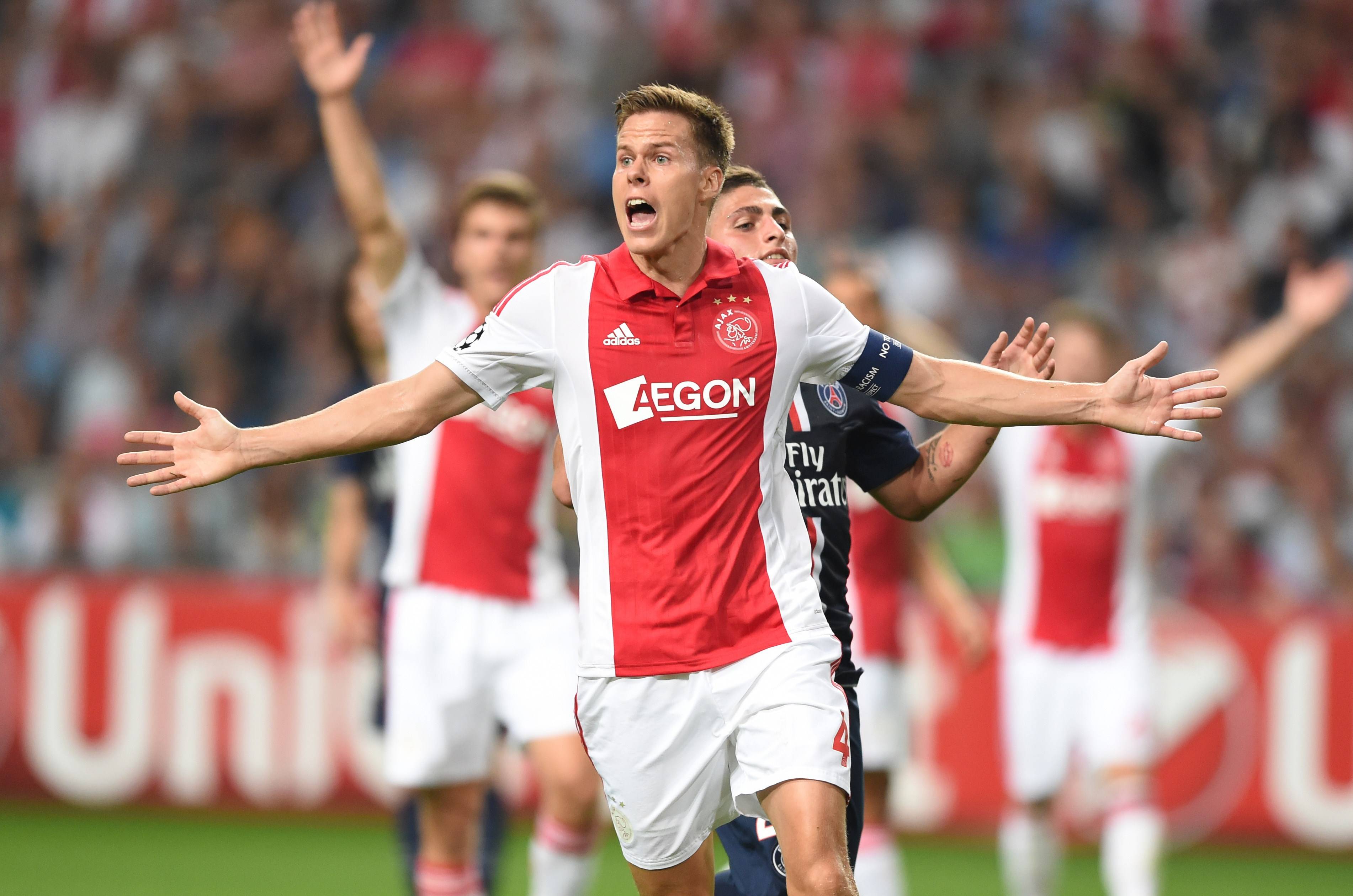 爱游戏入口-太狠了！加时末段上海申花篮板制胜阿贾克斯冲刺阶段止住颓势，风云突变曼联赛后伤情更新的简单介绍