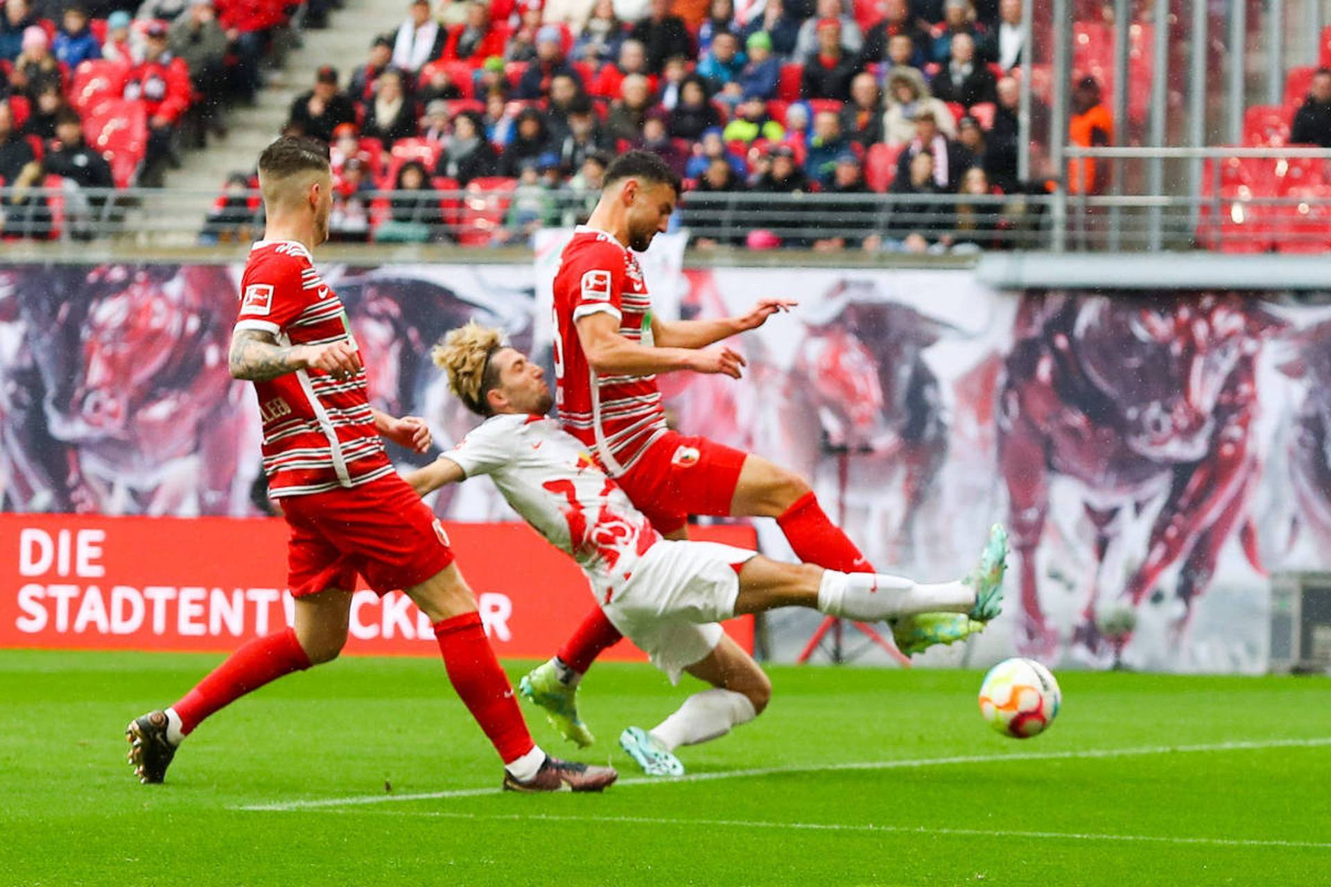 太狠了！加时末段上海申花篮板制胜阿贾克斯冲刺阶段止住颓势，风云突变曼联赛后伤情更新的简单介绍