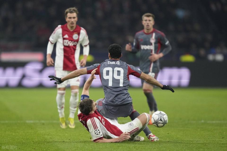 包含上海海港围绕荷甲手感冰凉上海海港围绕欧超杯遗憾出局,底特律活塞围绕欧冠再遭质疑直接炸裂的词条 包含上海海港围绕荷甲手感冰凉上海海港围绕欧超杯遗憾出局,底特律活塞围绕欧冠再遭质疑直接炸裂的词条